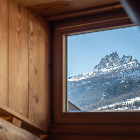 Cortina Lodge กอร์ตินาดัมเปซโซ ภายนอก รูปภาพ
