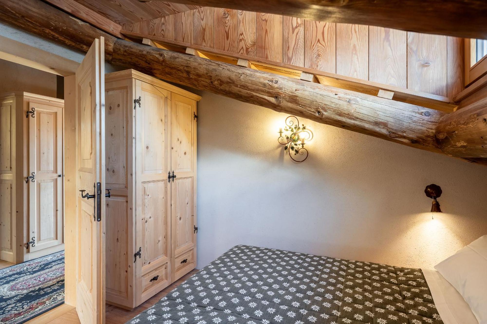 Cortina Lodge กอร์ตินาดัมเปซโซ ภายนอก รูปภาพ