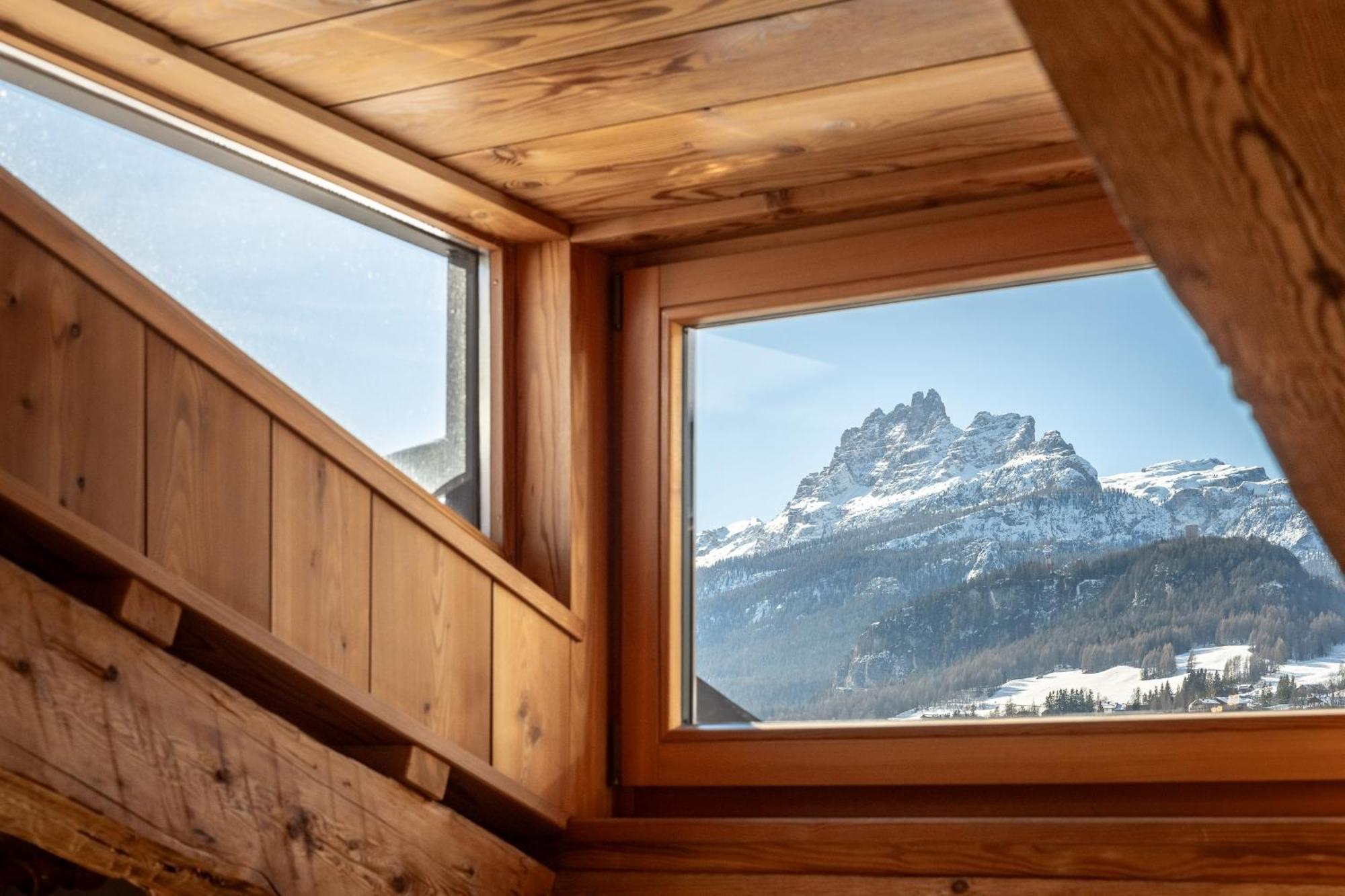 Cortina Lodge กอร์ตินาดัมเปซโซ ภายนอก รูปภาพ
