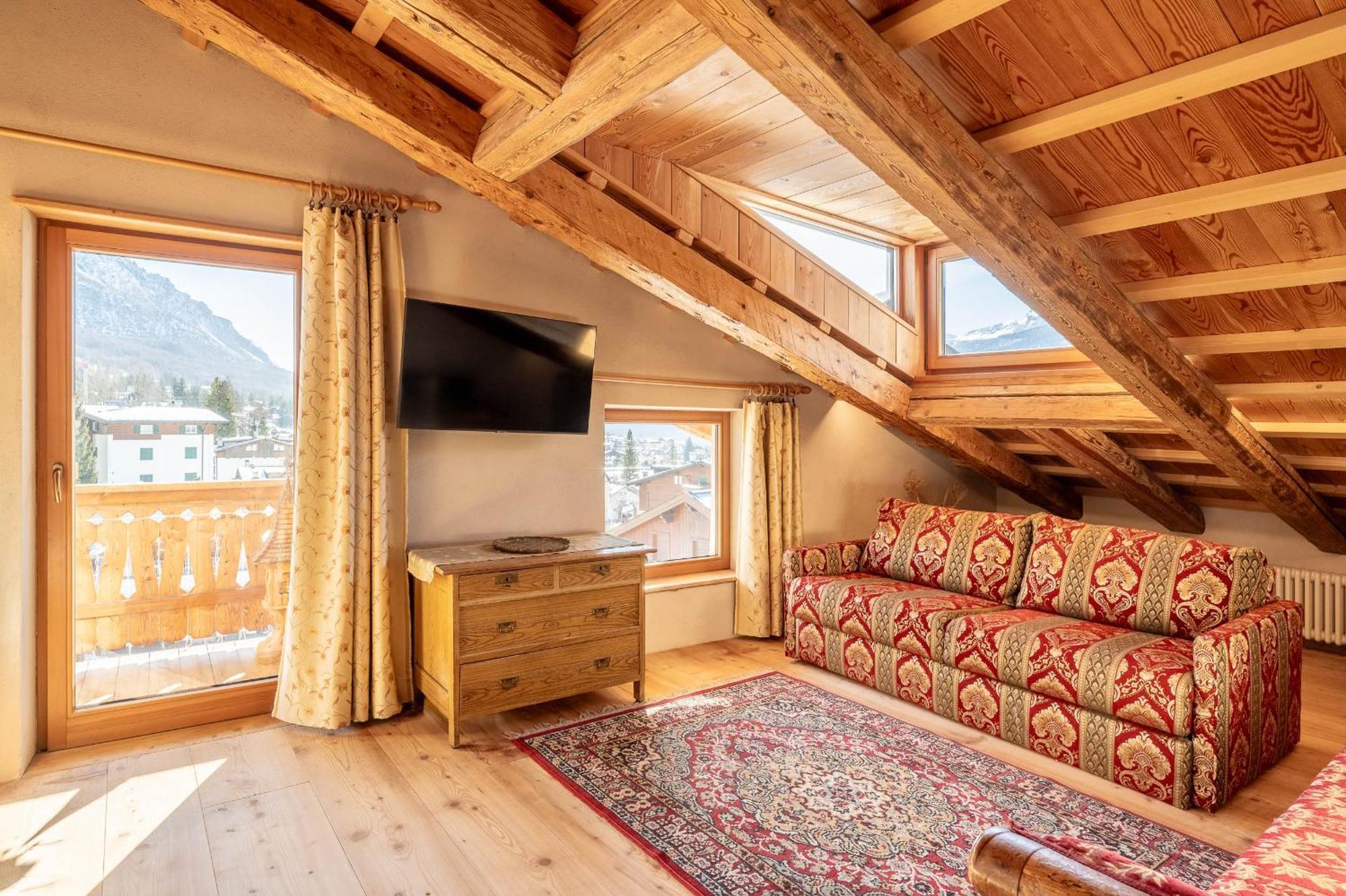 Cortina Lodge กอร์ตินาดัมเปซโซ ภายนอก รูปภาพ