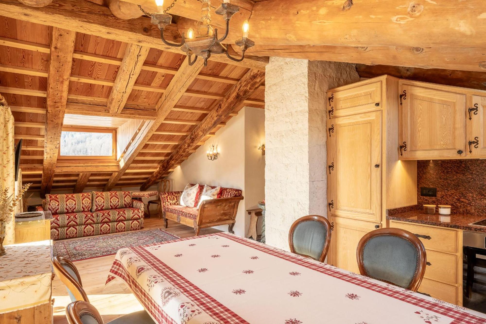 Cortina Lodge กอร์ตินาดัมเปซโซ ภายนอก รูปภาพ