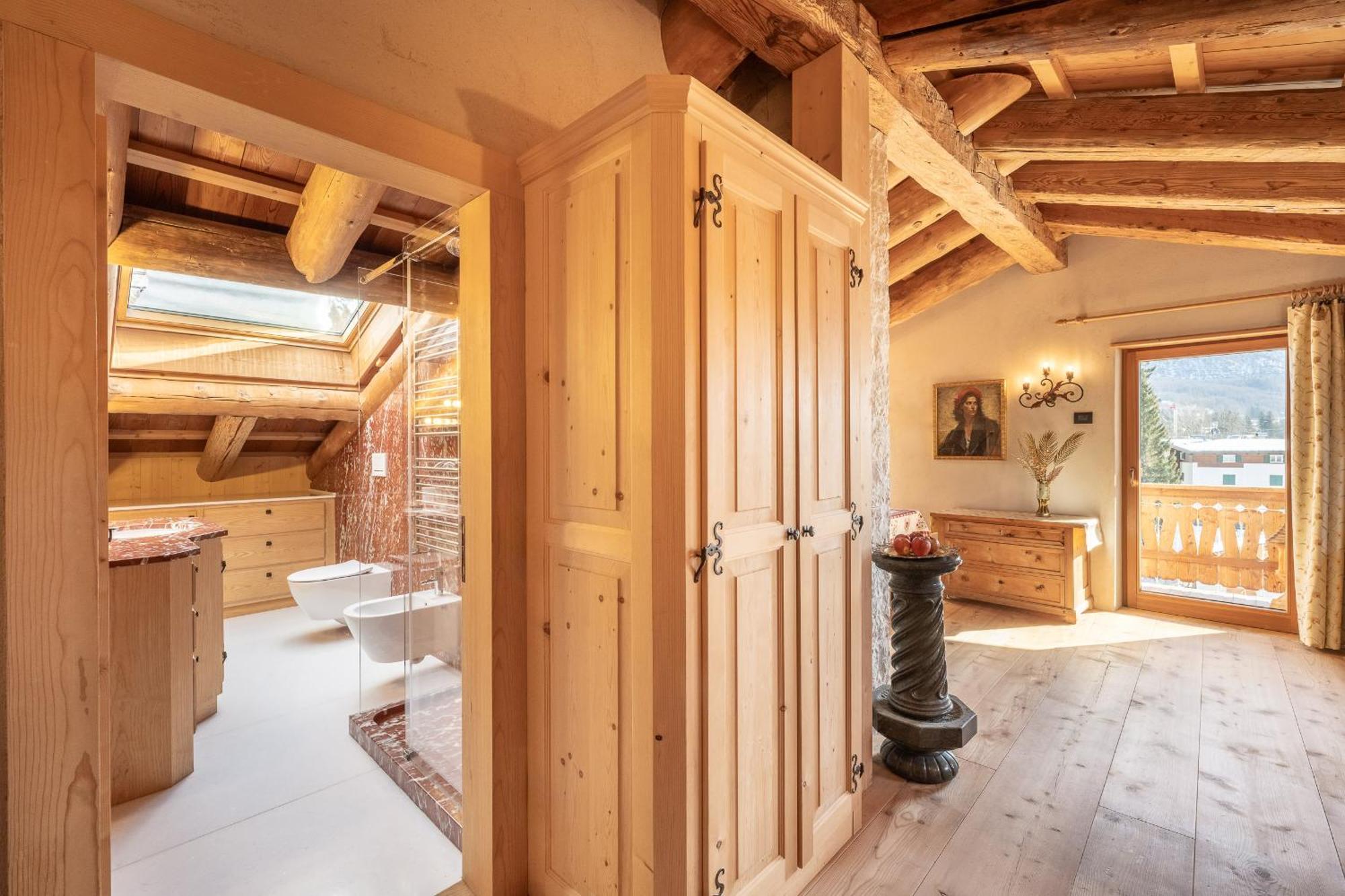 Cortina Lodge กอร์ตินาดัมเปซโซ ภายนอก รูปภาพ