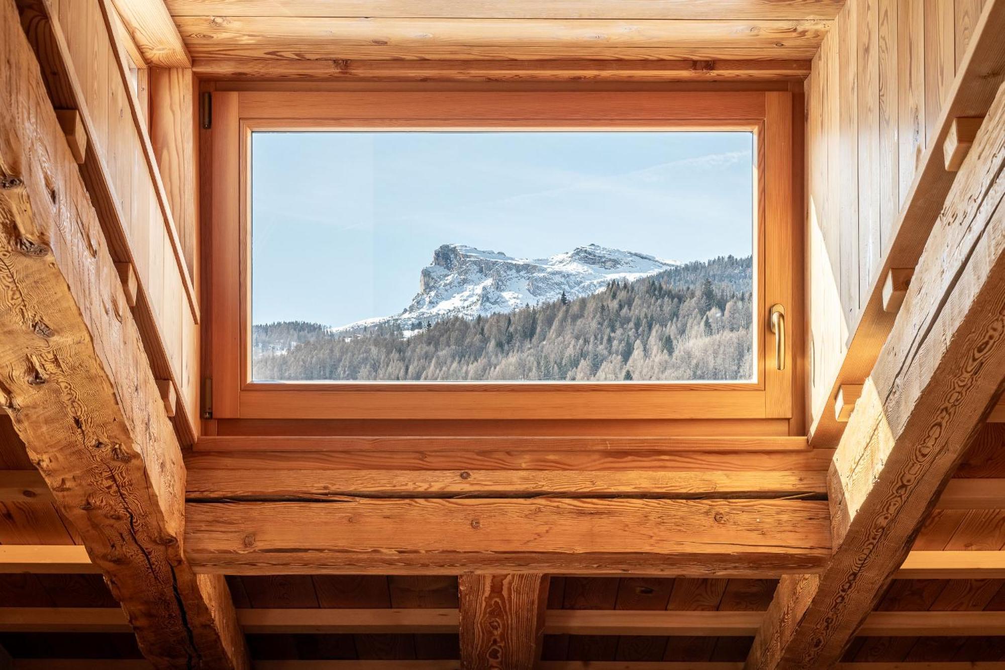 Cortina Lodge กอร์ตินาดัมเปซโซ ภายนอก รูปภาพ